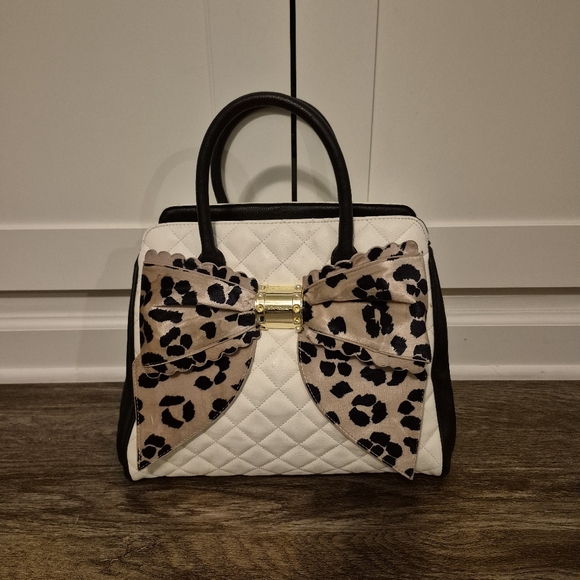 Betsey Johnson Handbags - Betsey Johnson Quilted Satchel Leopard Bow Floral Lining Black White Rare
